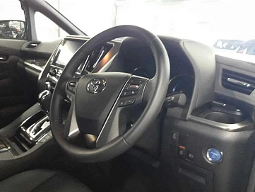 Toyota Vellfire, 2022г, передний привод, вариатор