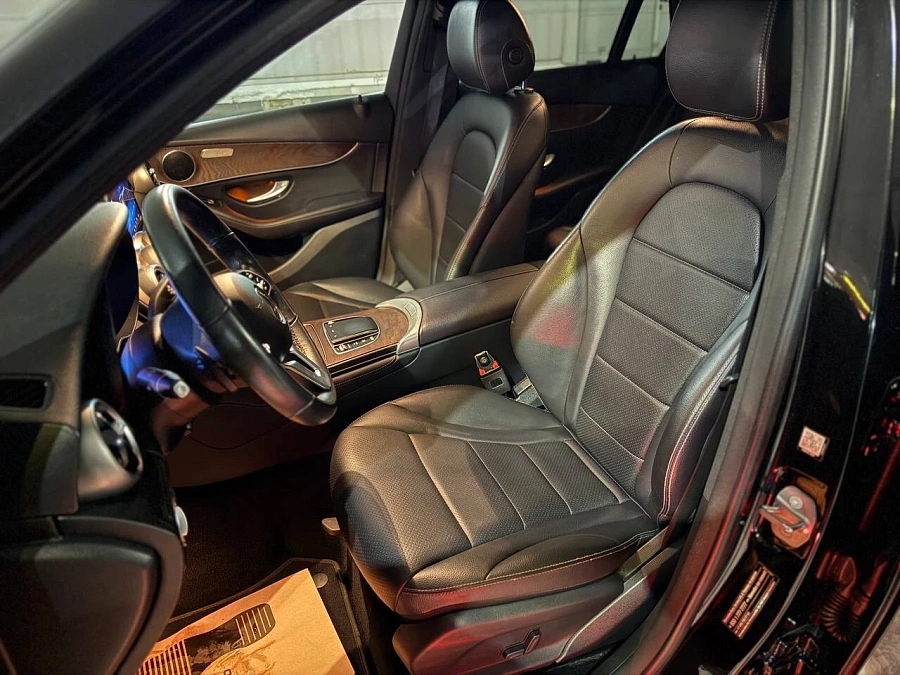 Mercedes-Benz GLC, 2020г., полный привод, автомат