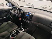 Hyundai Elantra, 2008г., передний привод, механика