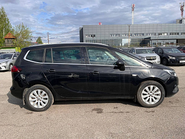 Opel Zafira, 2018г, передний привод, автомат