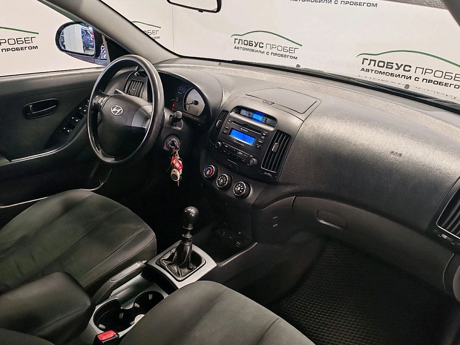 Hyundai Elantra, 2008г., передний привод, механика