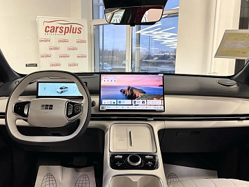 Geely Galaxy Starship 7, 2025г, передний привод, робот