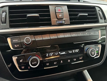 BMW 1 серии, 2018г, задний привод, автомат