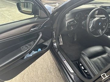 BMW 5 серии, 2017г, полный привод, автомат