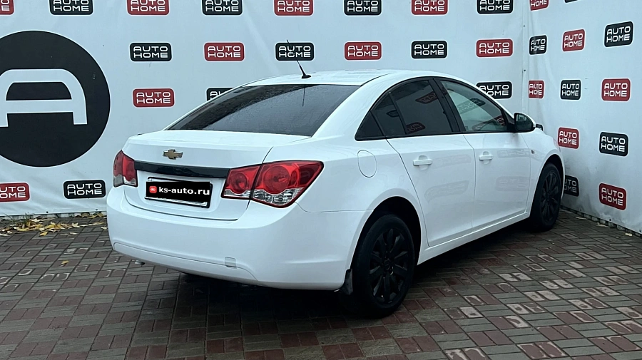 Chevrolet Cruze, 2011г., передний привод, механика