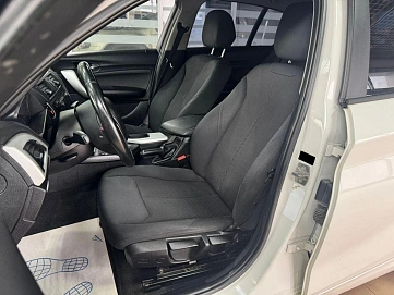 BMW 1 серии, 2012г, задний привод, автомат