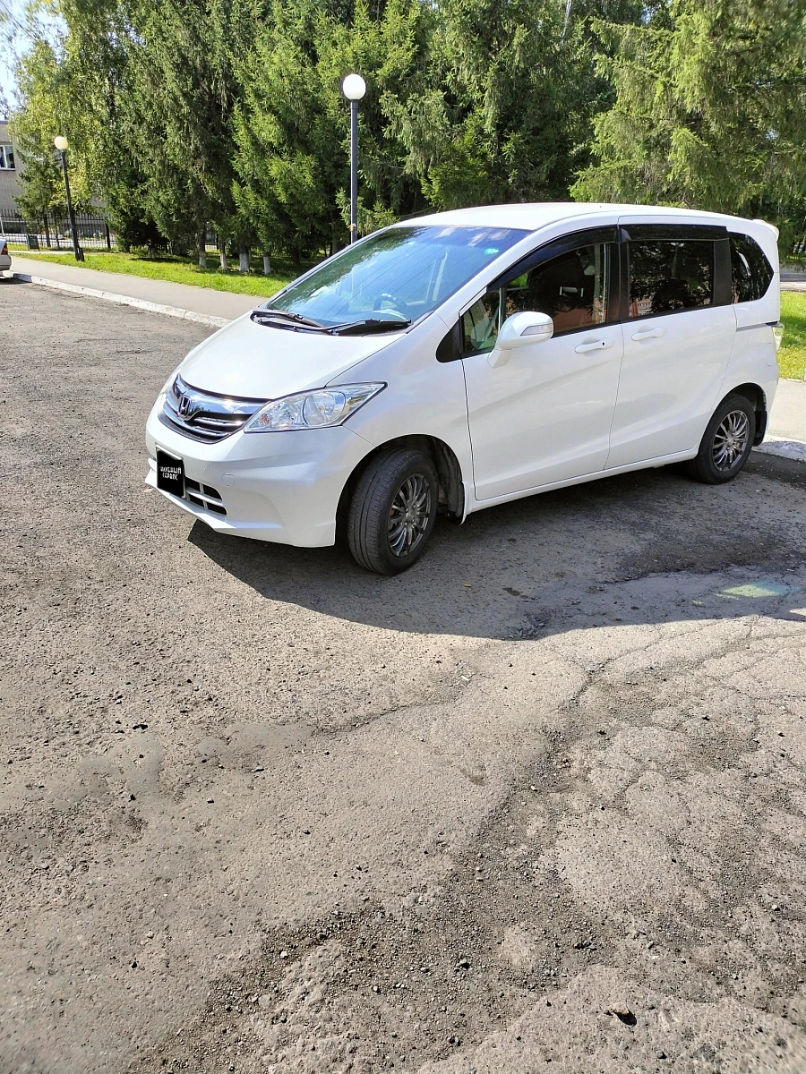 Honda Freed, 2014г., передний привод, вариатор