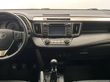 Toyota RAV4, 2014г, передний привод, механика