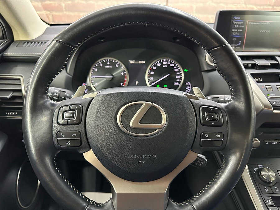 Lexus NX, 2017г., полный привод, вариатор
