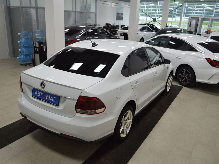 Volkswagen Polo, 2017г., передний привод, робот