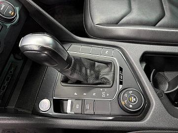 Volkswagen Tiguan, 2020г, полный привод, робот