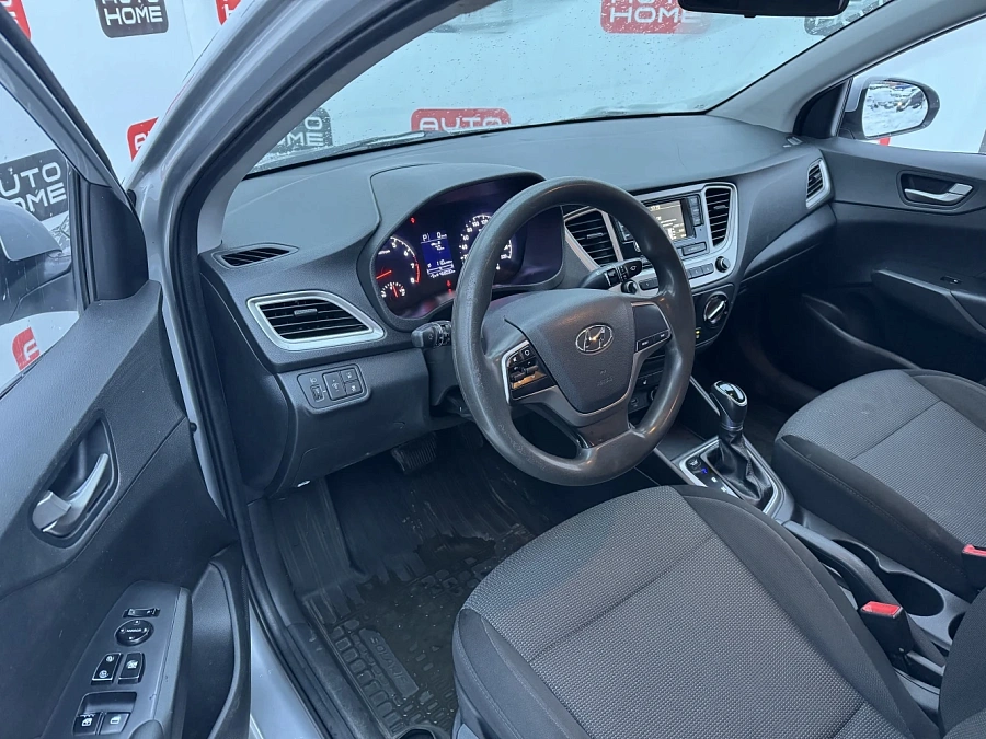 Hyundai Solaris, 2019г., передний привод, автомат