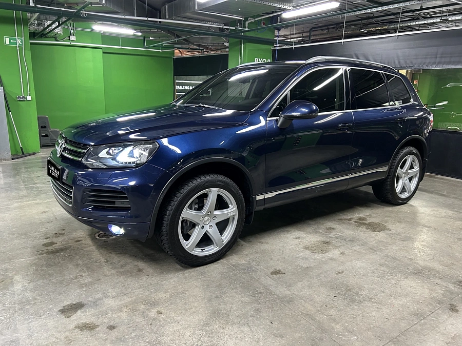 Volkswagen Touareg, 2013г., полный привод, автомат