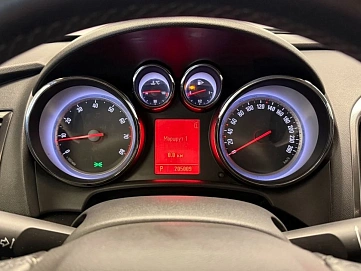 Opel Astra, 2011г, передний привод, автомат