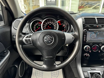 Suzuki Grand Vitara, 2013г, полный привод, механика