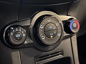 Ford Fiesta, 2015г., передний привод, автомат