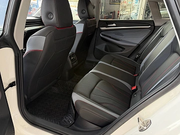 Volkswagen Lamando, 2023г, передний привод, робот