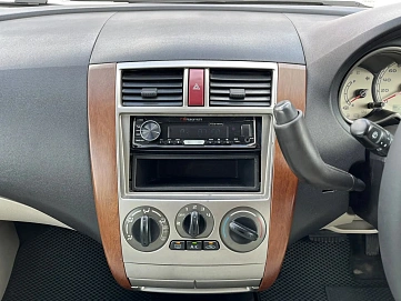 Mitsubishi Colt, 2004г., передний привод, автомат