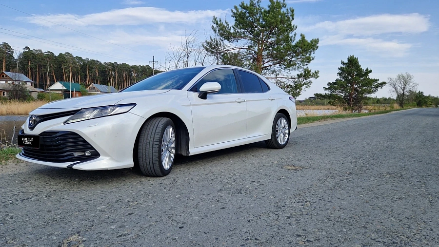 Toyota Camry, 2018г., передний привод, автомат