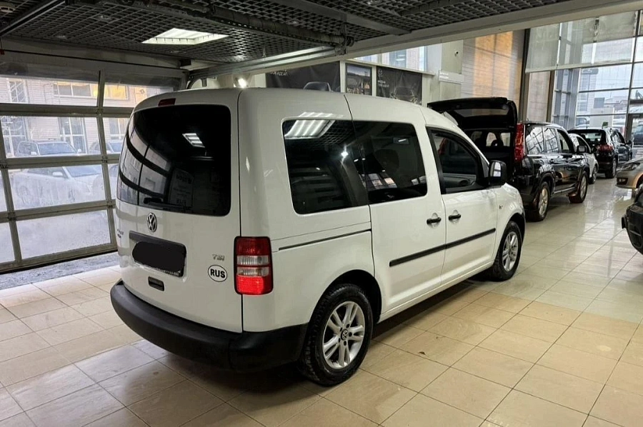 Volkswagen Caddy, 2012г., передний привод, механика