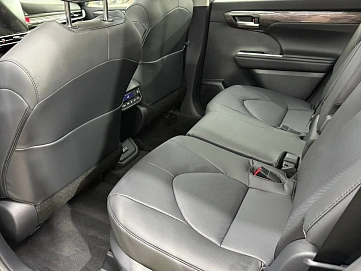 Toyota Highlander, 2025г, полный привод, автомат