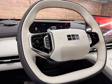 Geely Galaxy Starship 7, 2025г, передний привод, робот