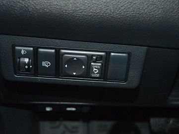 Nissan Tiida, 2013г, передний привод, автомат