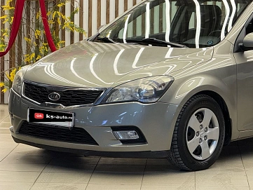 Kia Ceed, 2012г., передний привод, автомат
