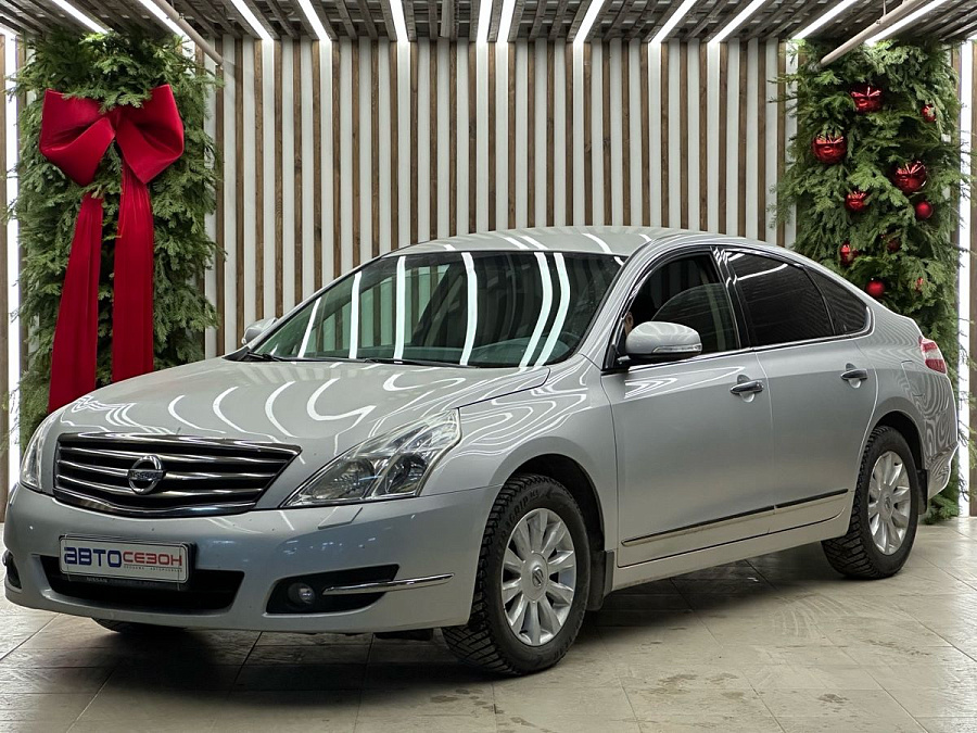 Nissan Teana, 2011г., передний привод, вариатор