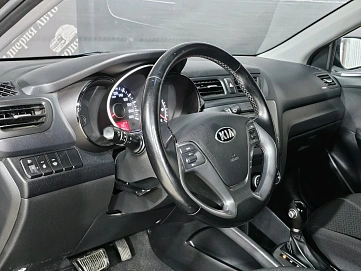 Kia Rio, 2015г, передний привод, автомат