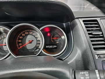 Nissan Tiida, 2008г, передний привод, автомат