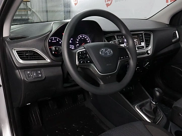 Solaris HS, 2024г, передний привод, механика