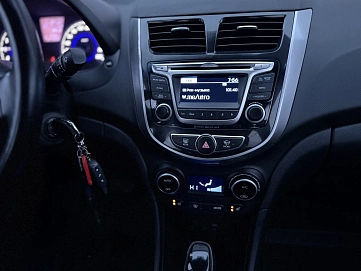 Hyundai Solaris, 2015г, передний привод, автомат