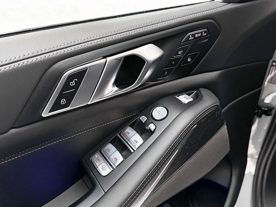 BMW X7, 2022г., полный привод, автомат