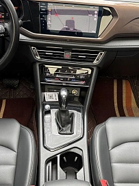 Volkswagen Tharu, 2022г, передний привод, робот