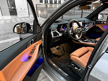 BMW X7, 2025г, полный привод, автомат